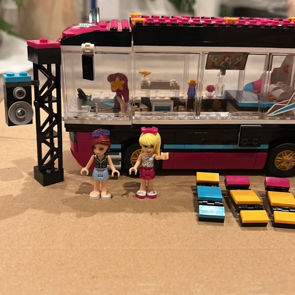 LEGO Friends 41106 Pop Star Tour Bus Building Kit - Picture 5 of 11